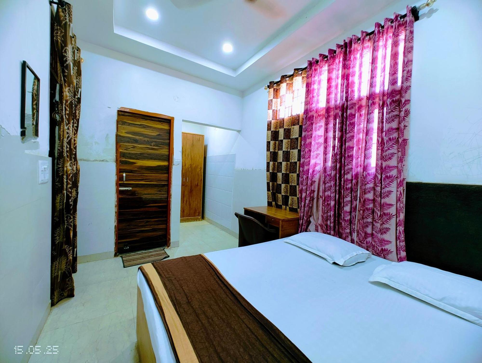Hotel Yolo- Chandīgarh 외부 사진