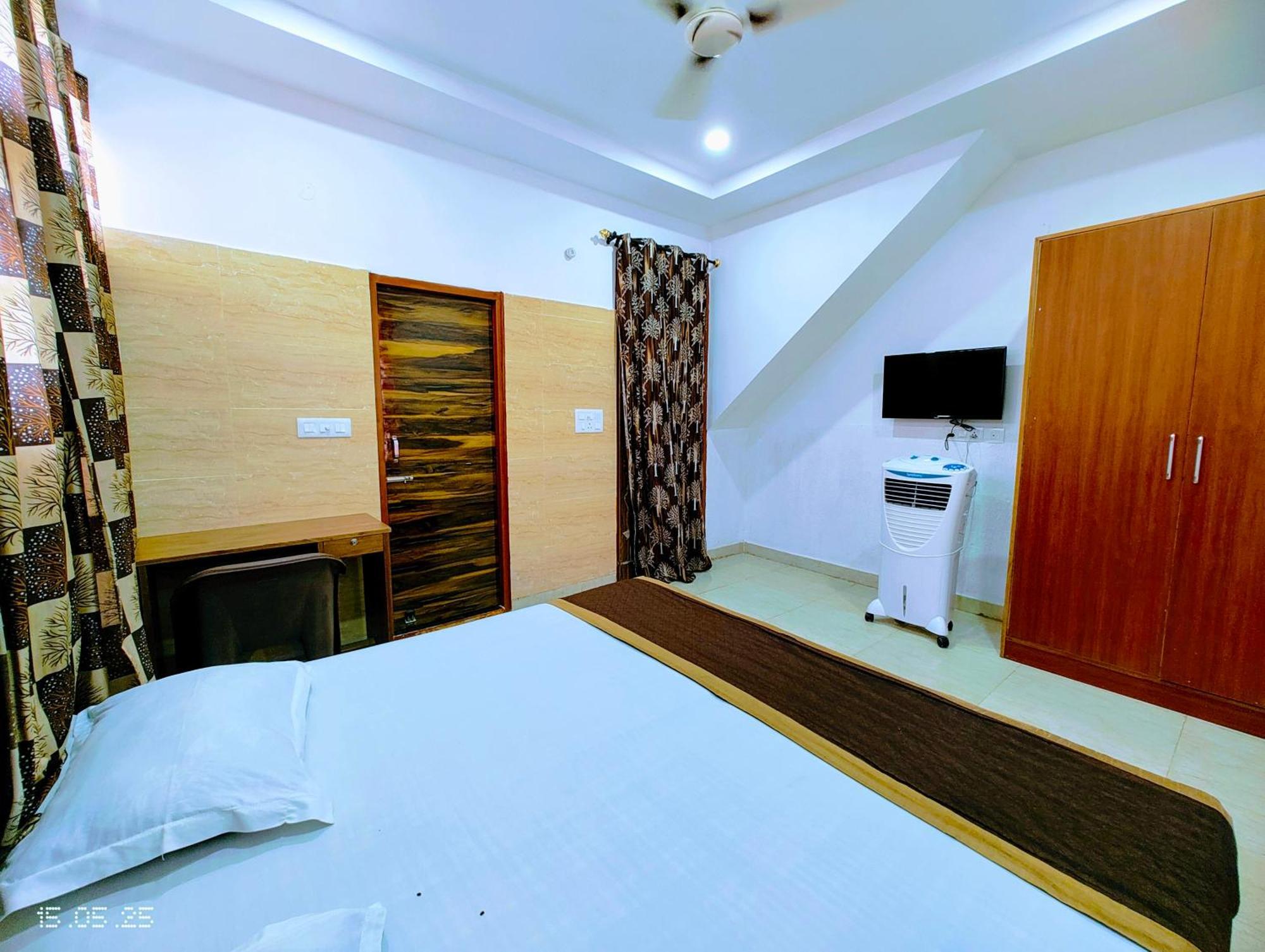 Hotel Yolo- Chandīgarh 외부 사진